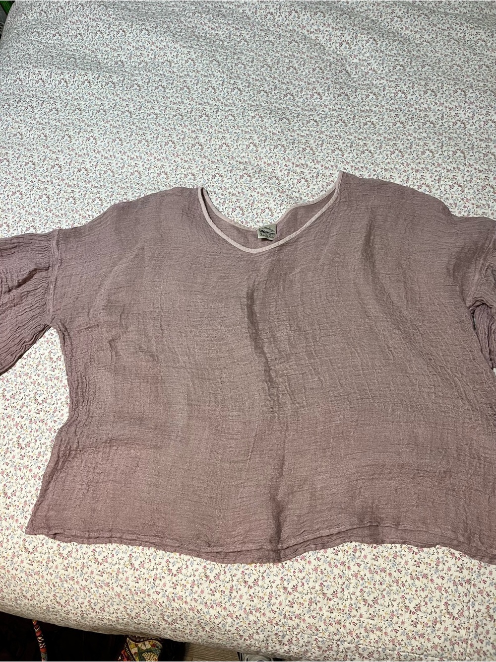 La Bottega di Brunella Light Mauve Women's Gauze Crewneck Top. One size